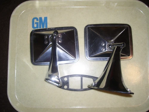 67-72 CHEVROLET GMC C/ K TRUCK BLAZER JIMMY NOS LH RH MIRRORS GM 3985541 3985542