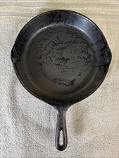 VINTAGE WAGNER WARE #8  10 1/2 Inch Skillet Cast Iron Frying Pan Dual Pour USA.