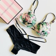 32B SMALL Victoria  s Secret green pushup bra set strappy black cheeky panties