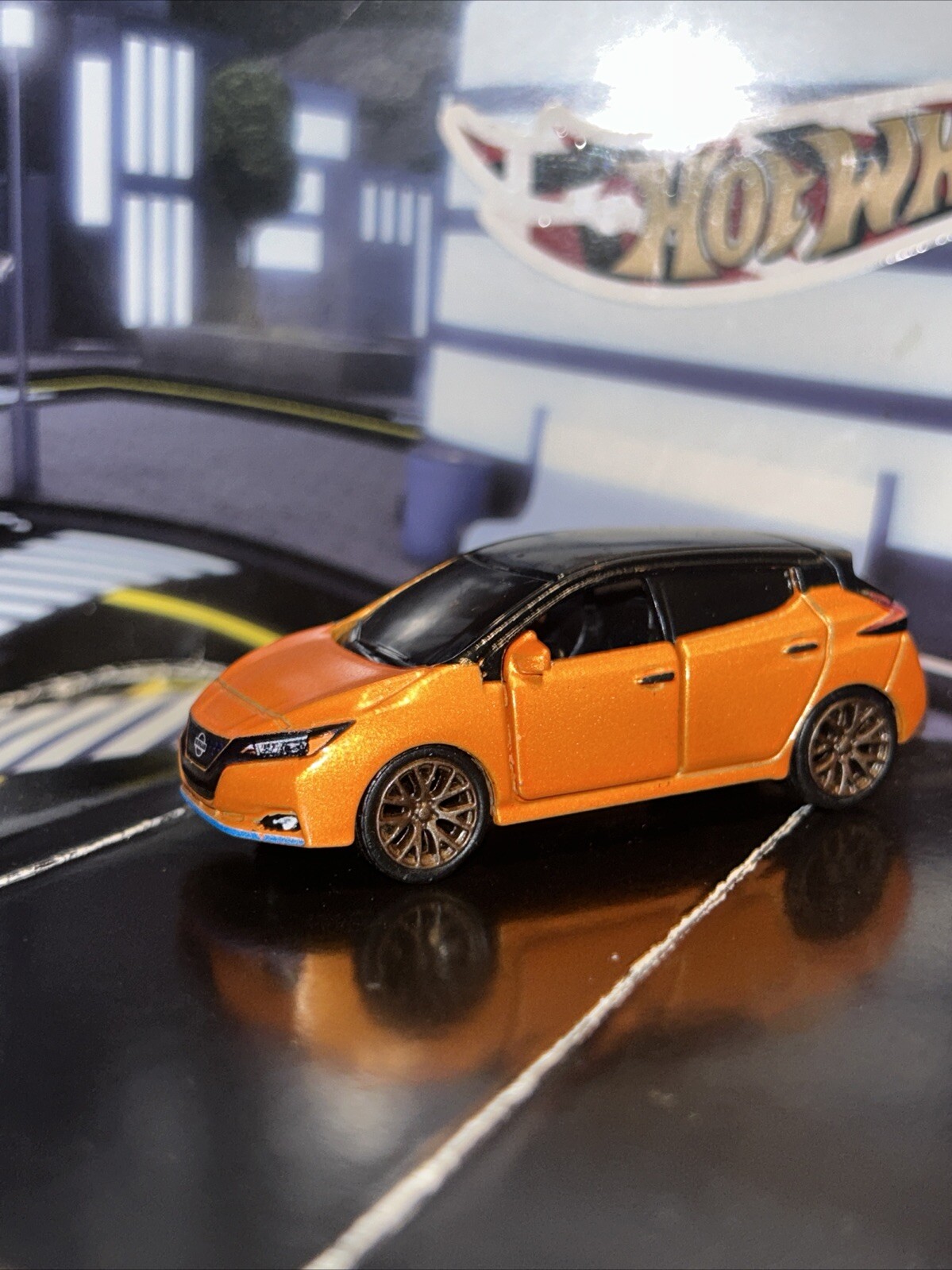 2023 MATCHBOX MOVING PARTS 2020 Nissan Leaf/ Custom Wheels-image