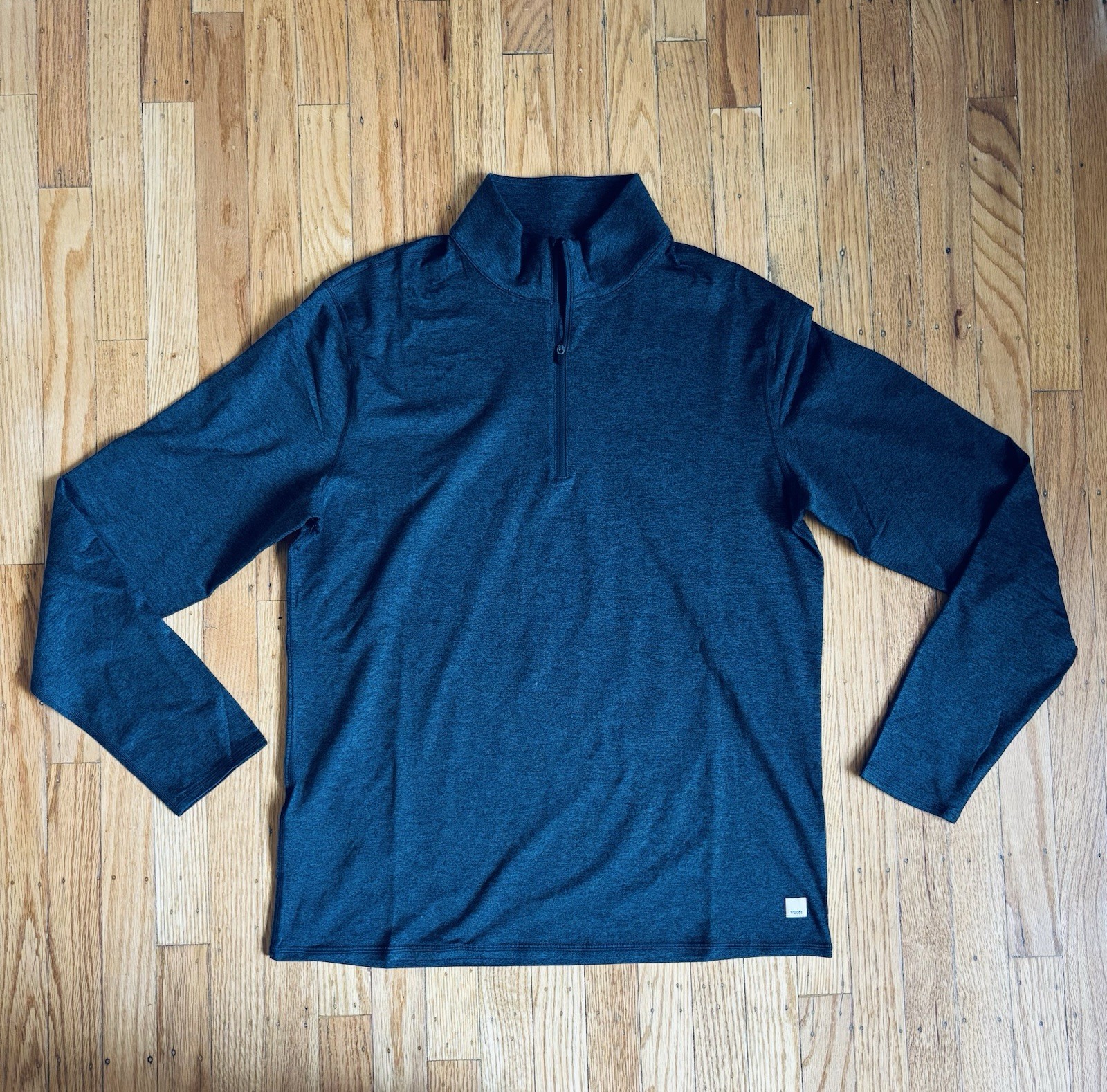 Vuori Gray Men’s 1/2 Zip Pullover Side Large