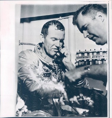 1963 Dr Richard Pollard Astronaut Wa Gordon Cooper Historic Vintage Photo 8x9