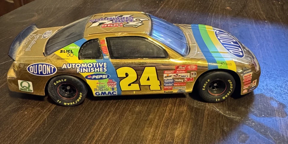 1/24 BROOKFIELD Action 1998 #24 JEFF GORDON 24K GOLD Dupont 3 X Champ Trackside - Image 2 of 4