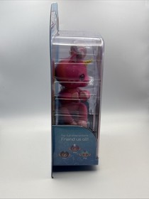 Fingerlings Baby Unicorn Pink Skye, Toys R Us Exclusive, NIB 40+ Sounds