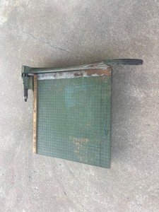 Vintage Premier Photo Materials Company 16 x 22” paper cutter  Made in USA!