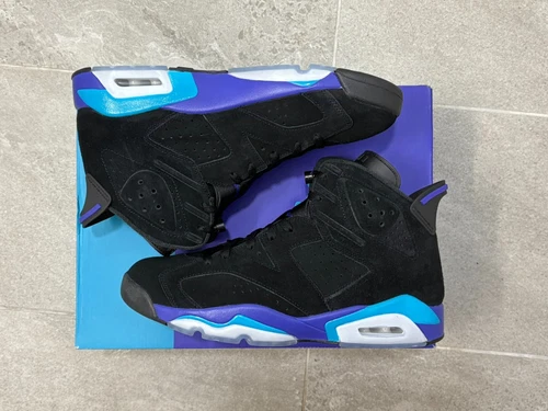 SIZE 11 JORDAN 6 RETRO AQUA