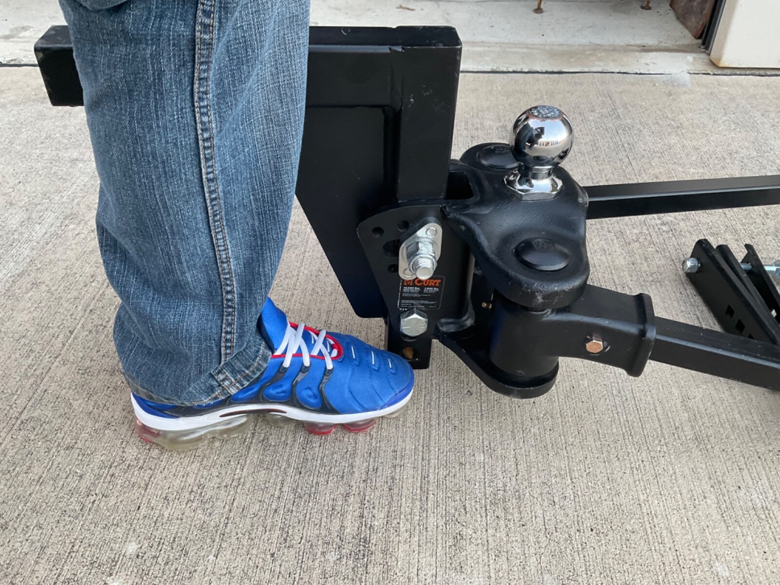 Curt 17500 Trutrack 4P Weight Distribution Hitch w/ 4x Sway Control 8