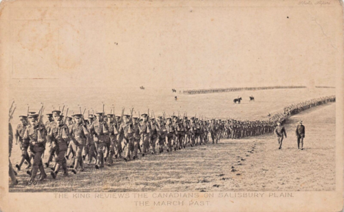 KING REVIEWS CANADIANS-SALISBURY PLAIN~TUCK WW1 EUROPEAN WAR MILITARY PHOTO PCD - Picture 1 of 2