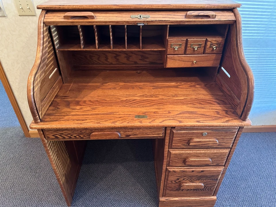 Escritorio con tapa enrollable de roble usado Stuart Foto 3 de 3