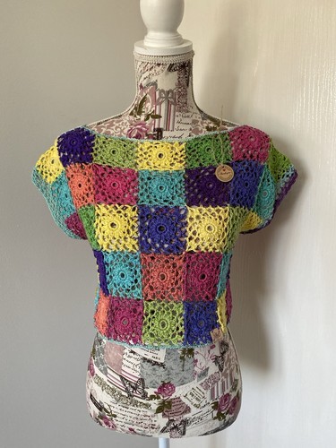Handgefertigtes Häkel Crop Top - Mehrfarbig Boho Festival Style - Größe M/S