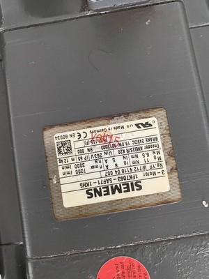 ONE USED Siemens SIMOTICS S synchronous servo motor 1FK7063-5AF71-1KH5