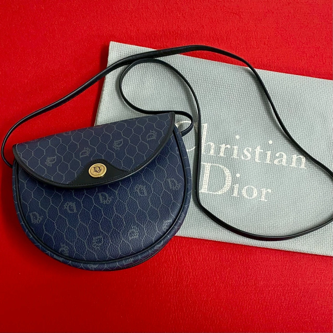 Sac bandoulière Christian Dior motif nid d'abeille cuir PVC bleu marine 35542