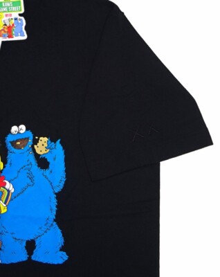 Uniqlo Kaws x Sesame Street Collection UT Graphic Tee Black
