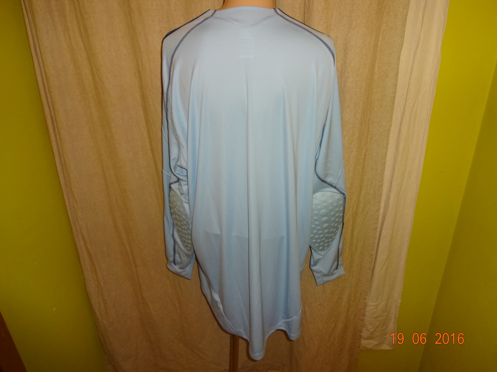 Picture 4 of 4