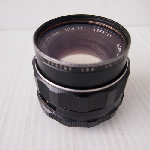 Asahi Pentax Super Takumar 1:1.8 55mm prime lens M42 screw mount with case & cap