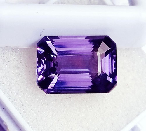 Pîerre naturelle alexandrite - Canada