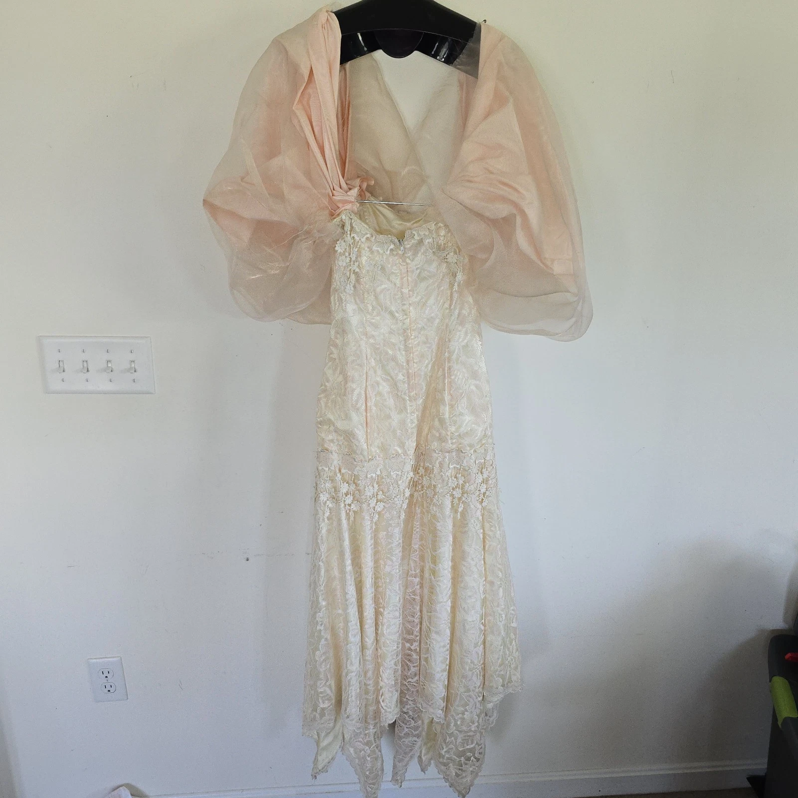 OFF WHITE Abito da sposa donna Loralie vintage ballo taglia 8 rosa bianco sporco raso pizzo