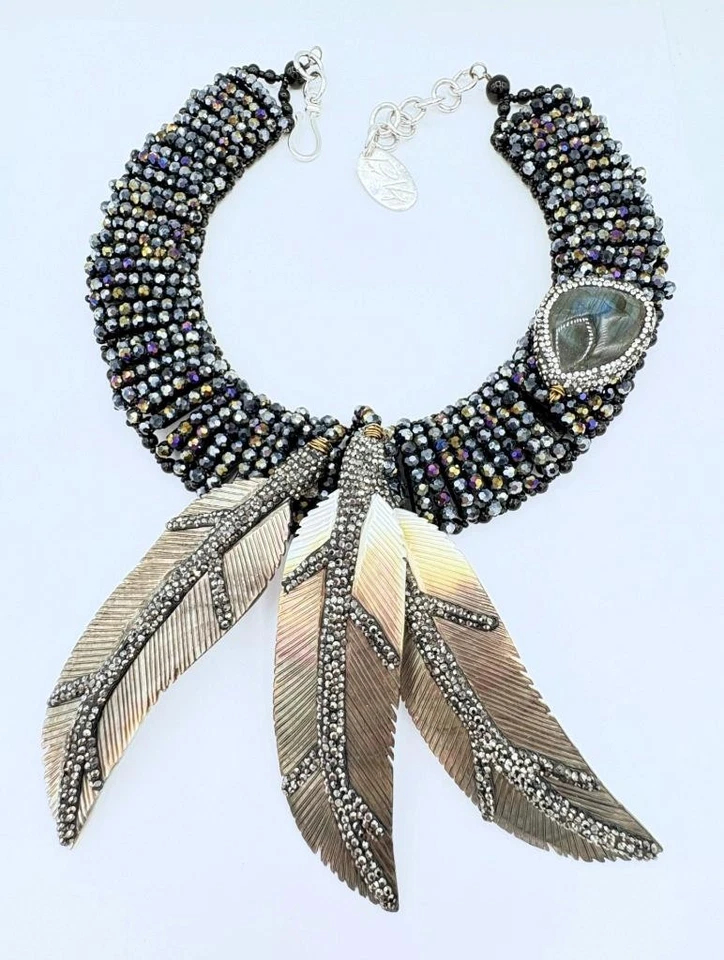 Collar distintivo firmado de marcasita de labradorita de Vilaiwán y nácar negro Foto 3 de 4