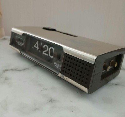 Flip Clock SEIKO Melodia Silver Powered by D-Zellen-Batterien Working From Japan