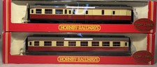 HORNBY (R4028 & R4029) Pair Of Centenary Coaches - Crimson & Cream