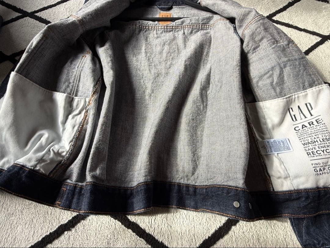 GAP Denim Jacket Second Type - image 4