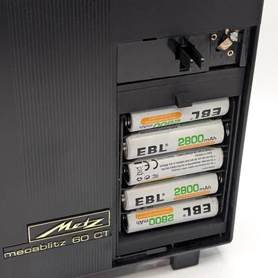 Adattatore batteria ricaricabile AA per Metz Mecablitz 60 CT-1 / CT-2 / CT-4 / Dryfit