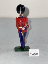 Britains Lead Toy Soldiers 1005B Scots Guard  Present Arms Pic Pak