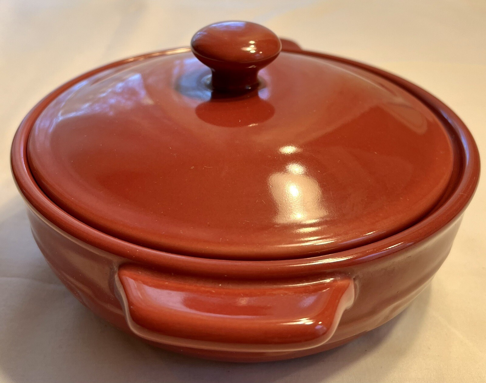 Longaberger Woven Traditions Pottery Paprika Red Small Covered