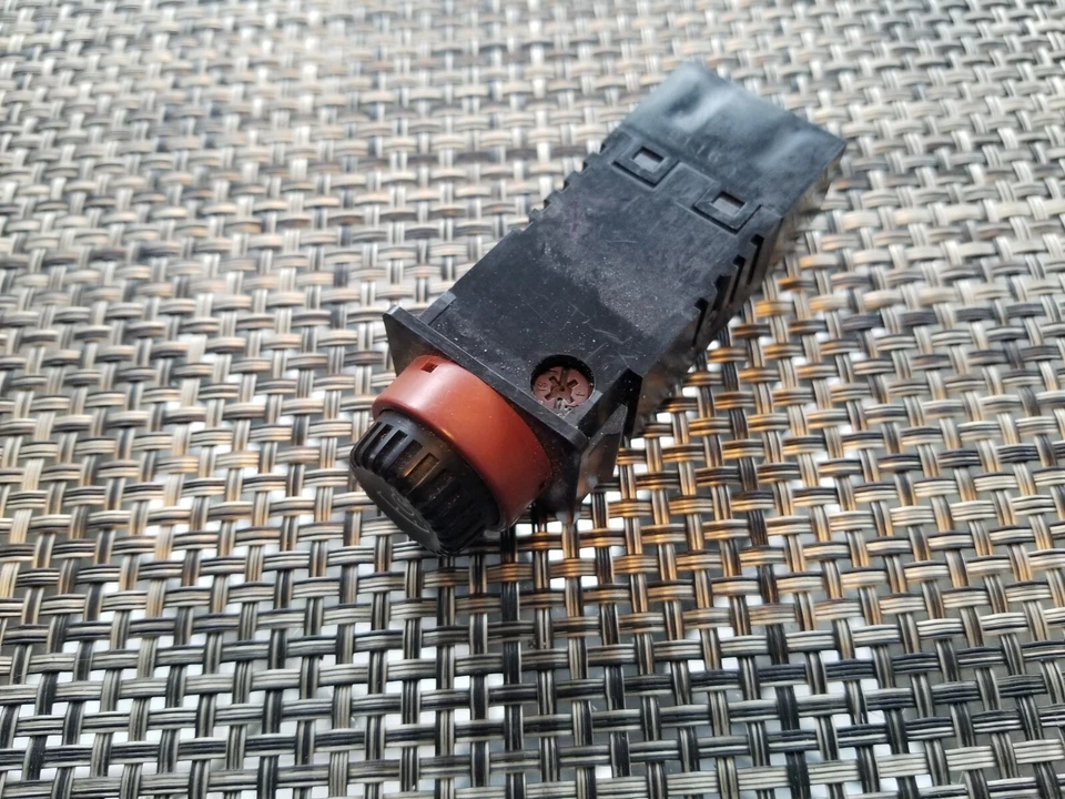 1990-1994 MITSUBISHI ECLIPSE INTERIOR LAMP SWITCH - Image 2 of 2