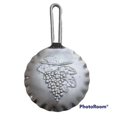 Vintage Silent Butler Hinged Crumb Pan Hammered Aluminum Handle Silver Grapes 