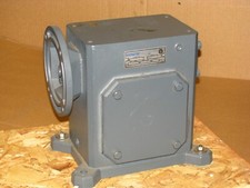 New Sterling Electric Worm Gear Speed Reducer 325AQ100562 - 100:1 ratio