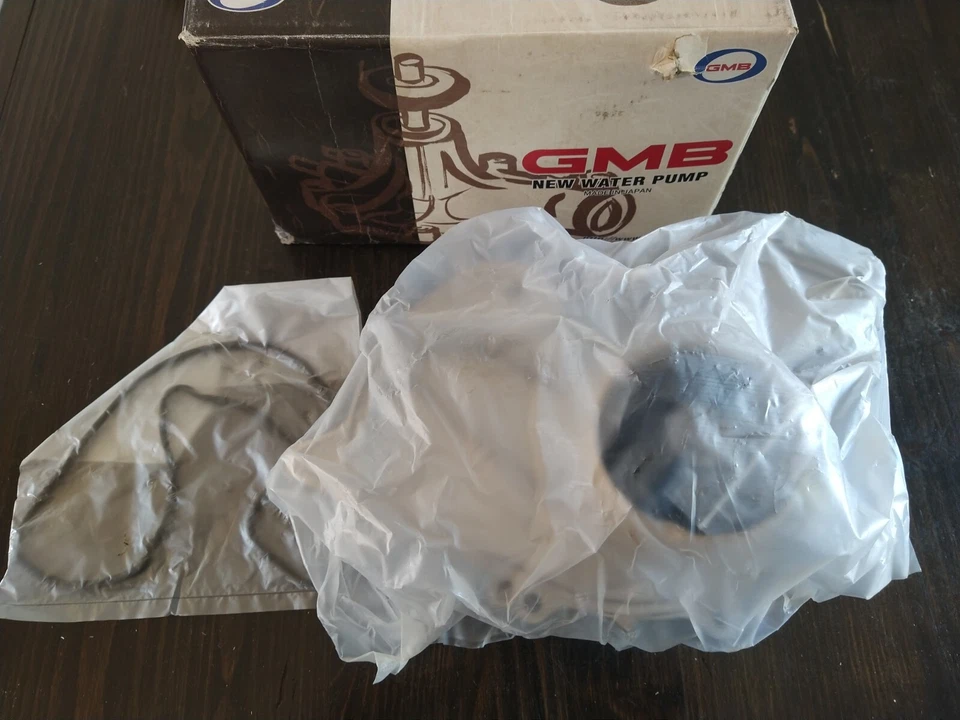 Bomba de agua del motor GMB 135-1250 para Honda Accord 1995-1997 2,7 L V6 Acura Legend Foto 2 de 3