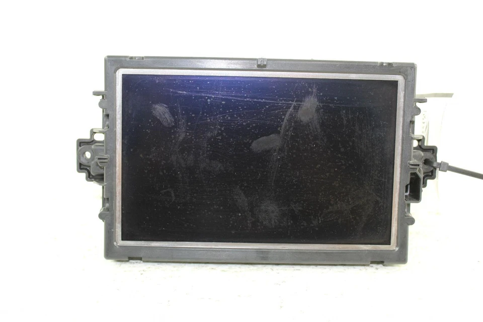 Used Front Center Infotainment Display fits: 2016 Mercedes-benz Mercedes gl-clas - Image 3 of 4