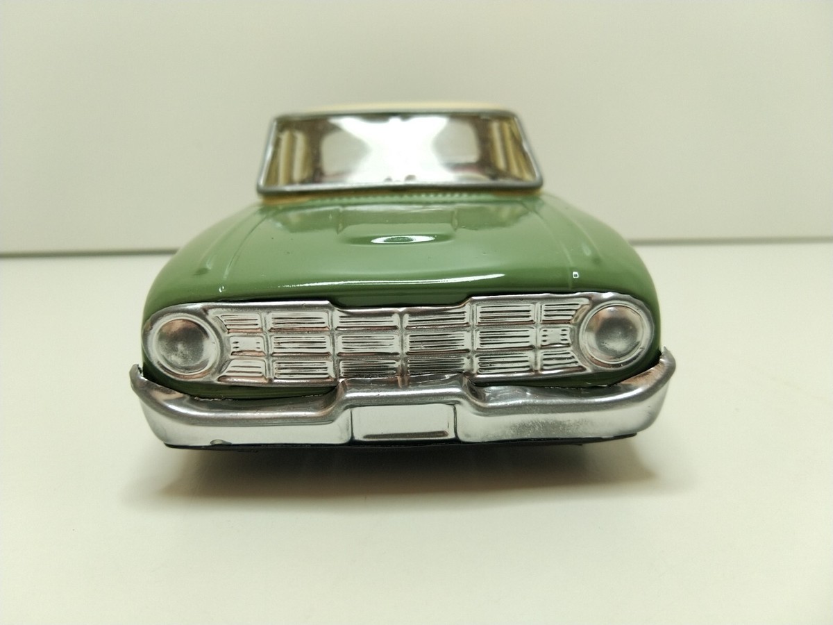 Bandai - Ford Falcon & caravane SSS Japan assortie