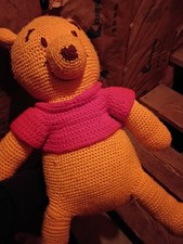 Grande bambola jumbo di peluche Winnie The Pooh's Pooh fatta a mano all'uncinetto