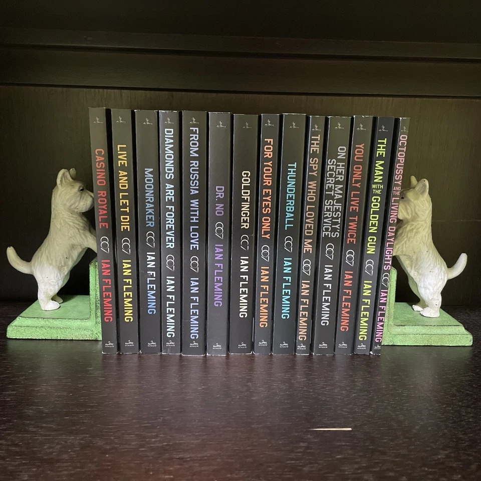 James Bond 007 14 Book Paperback Set - Ian Fleming - Never read - Mint Condition Foto 2 de 3