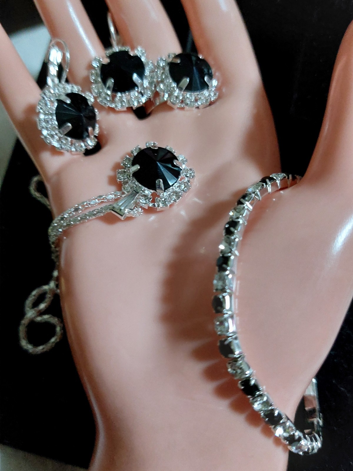 Schmuckset,Halskette, Ohrringen, Ring, Armband, Schwarze Steine, Geschenk