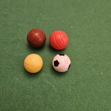 Subbuteo 4 Palloni- 2 Grandi 2 Medi