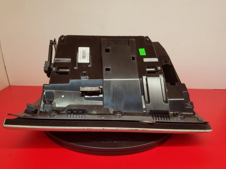 Guantera Volvo V60 2018 31477860 Foto 3 de 4