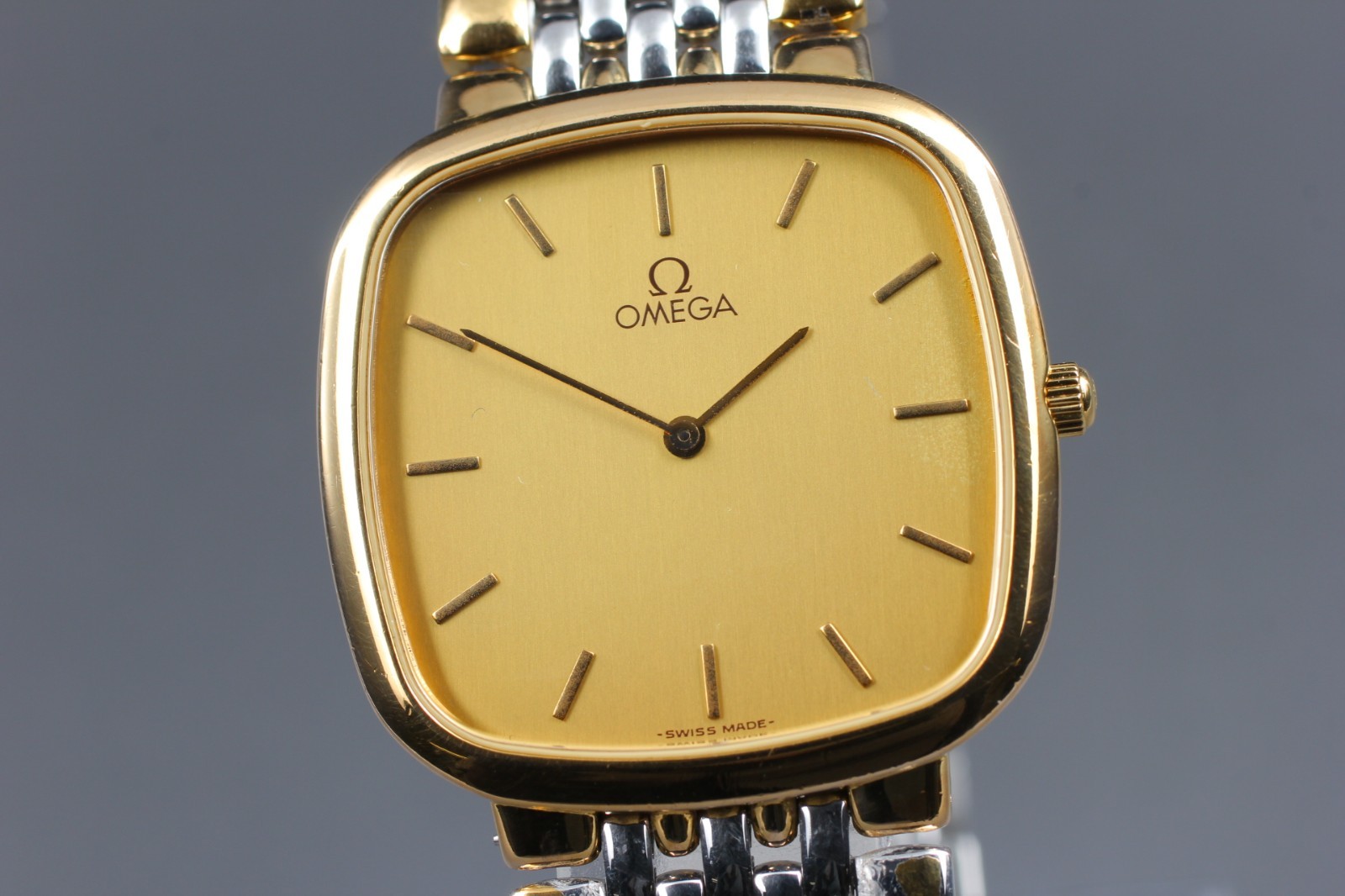 VINTAGE 1991s OMEGA De Ville Cal.1378 Gold Square 30mm Quartz Men's Watch JAPAN