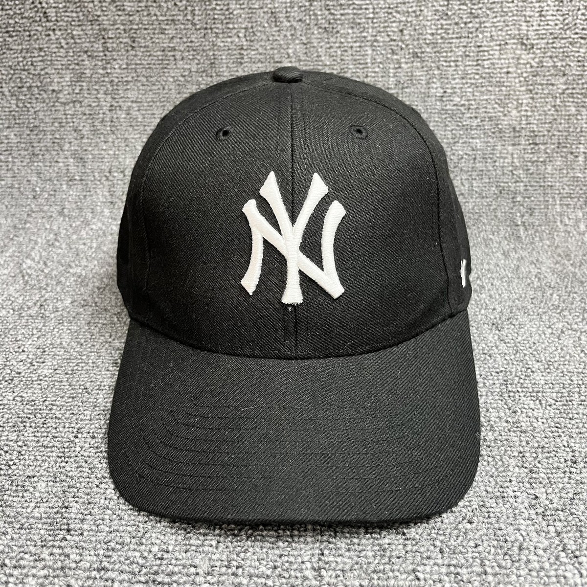 New York Yankees '47 Brand MVP Adjustable Hat Black White Logo Cap