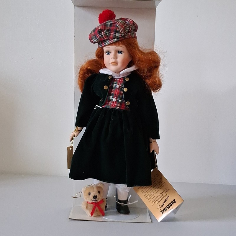Seymour Mann Connoisseur Carrie Porcelain Doll Red Curly Hair Blue Eyes Stand