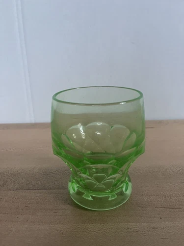 Vintage Green Depression Juice Glasses - Glassware Tumblers - 1 Pc