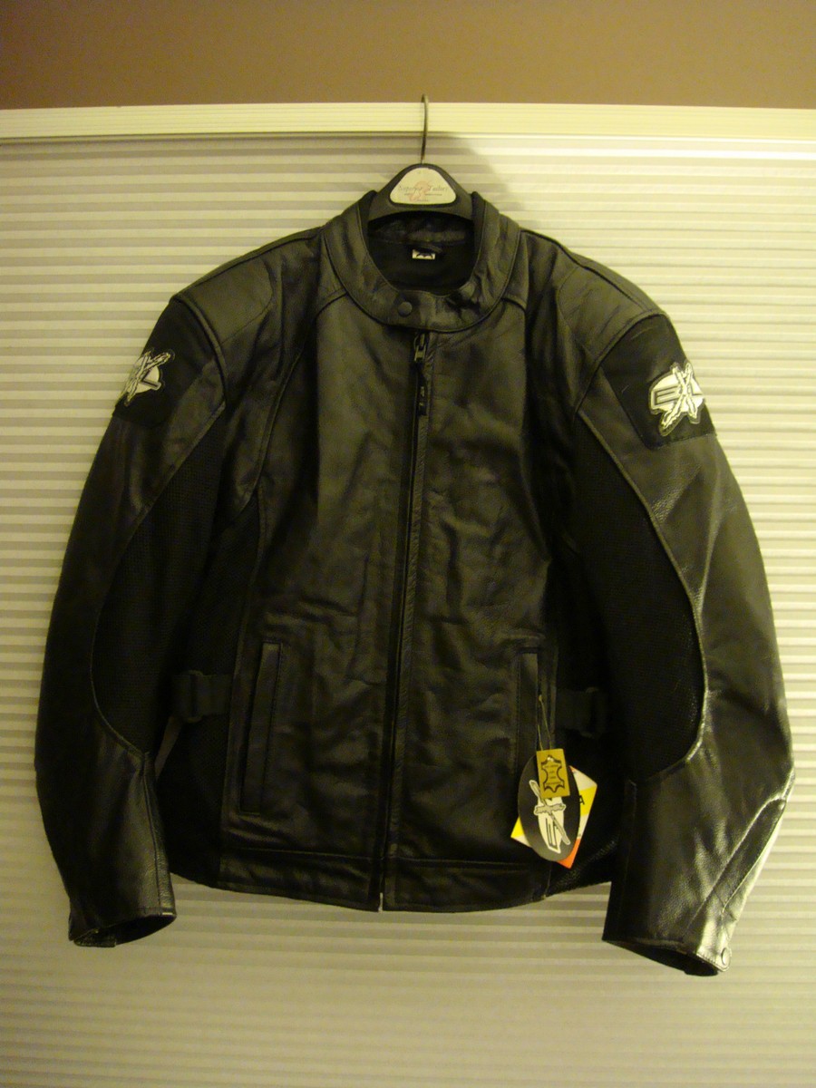 s-l1200.jpg s-l1200.jpg