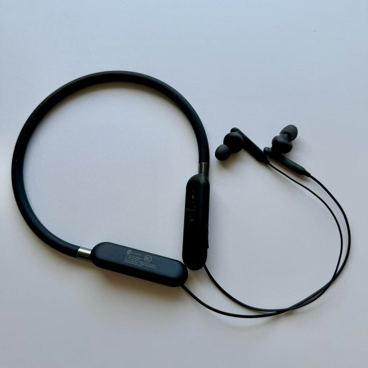 Samsung U Flex EO-BG950 Wireless In-Ear Bluetooth Headphones