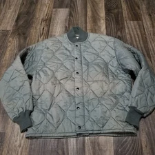 Vintage Jacket Liner Quilted Underwear Size Medium USAF Zip Button (Faded)