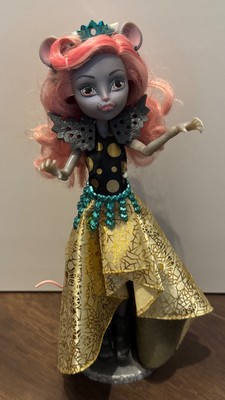 Monster High Buh York. Buh York Mouscedes vollständiges Set