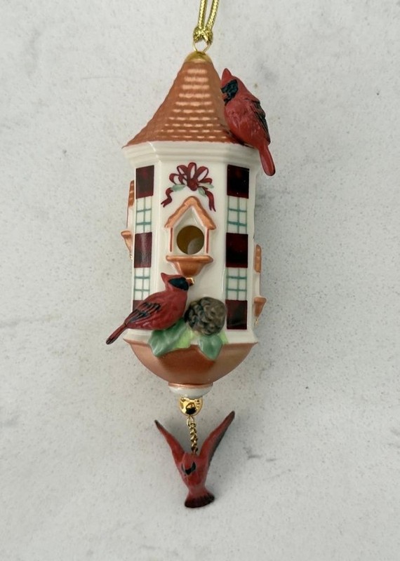 LENOX PORCELAIN BIRDHOUSE CHRISTMAS ORNAMENT w/ CARDINLS & FLORAL DESIGN w/ BOX