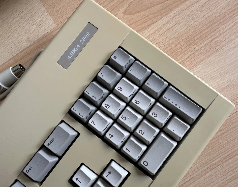 Commodore AMIGA 2000 Hi-Tek Tastatur , works #06 25 - Bild 3 von 4
