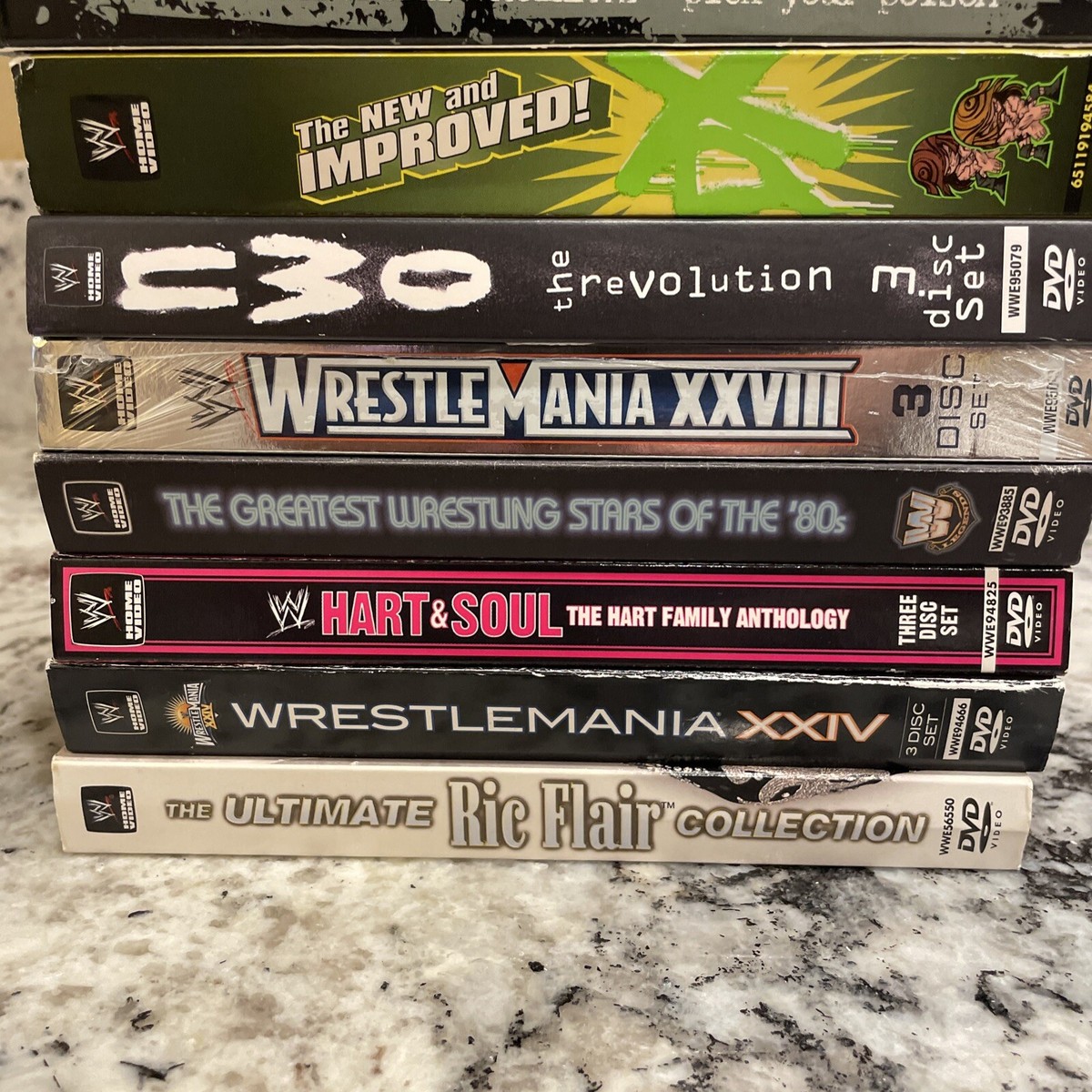 WWE DVD スペシャルボックス　セット Amazon.co.jp: WWE DVD SPECIAL BOX COLLECTOR'S SET : プロレス